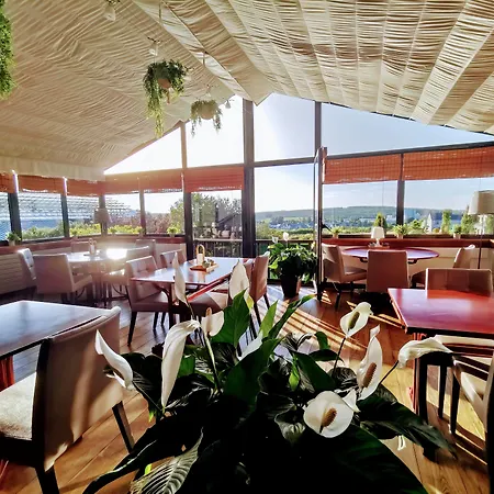 L'amandier Hotell