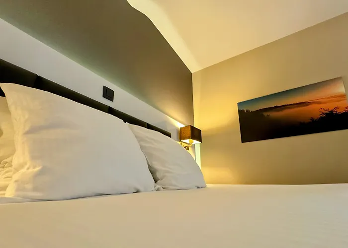 Hotel L'amandier Libramont-Chevigny